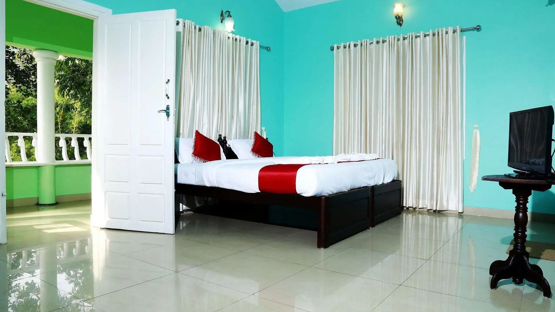 Aruvi Resort Munnar India