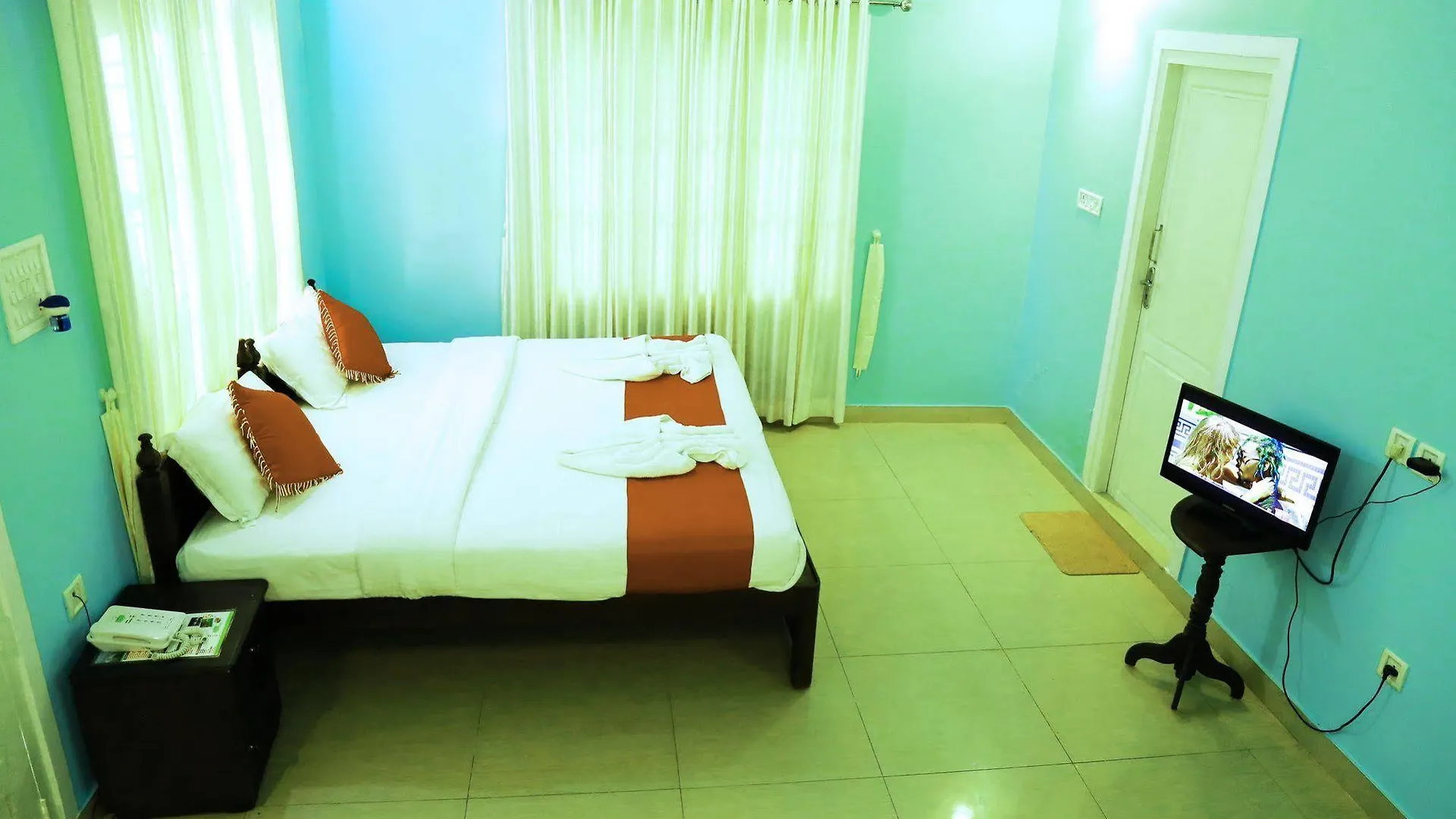 Aruvi Resort Munnar